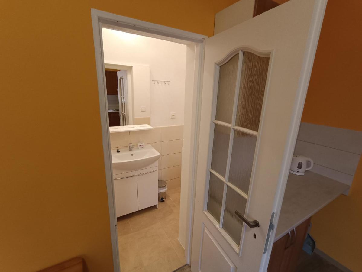 Apartman Horni Slavkov Hodinarstvi Exterior photo